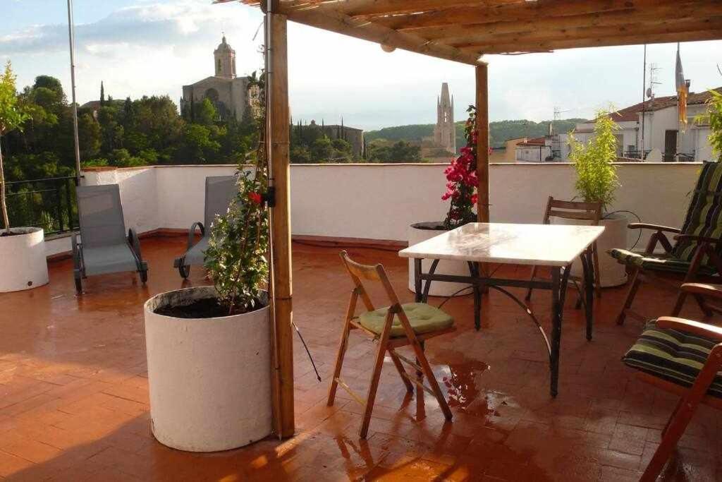 Apartamento Con Increibles Vistas Y Terraza Girona Exterior photo
